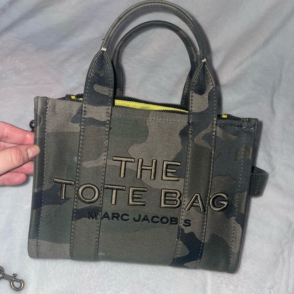 Marc Jacobs Handbags - Marc Jacobs Green Camo Tote Bag
